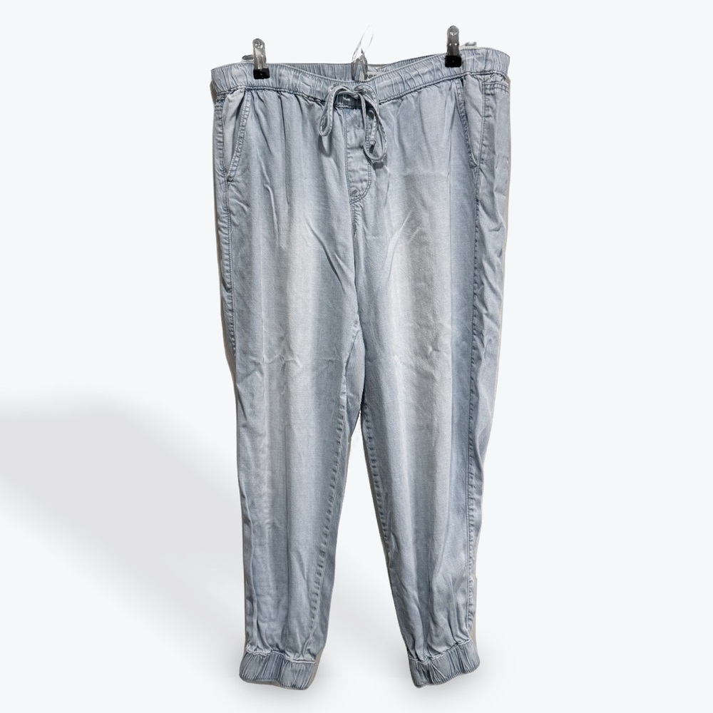Nine West Light Blue Chambray Jogger Pants